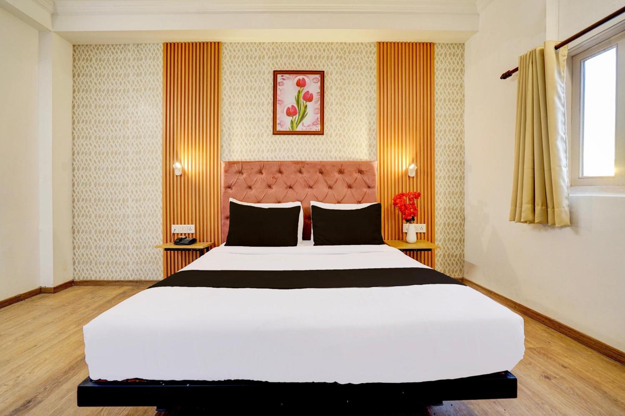 Super Townhouse Jageer Palace Near Mayapuri Chowk Нью-Дели Экстерьер фото