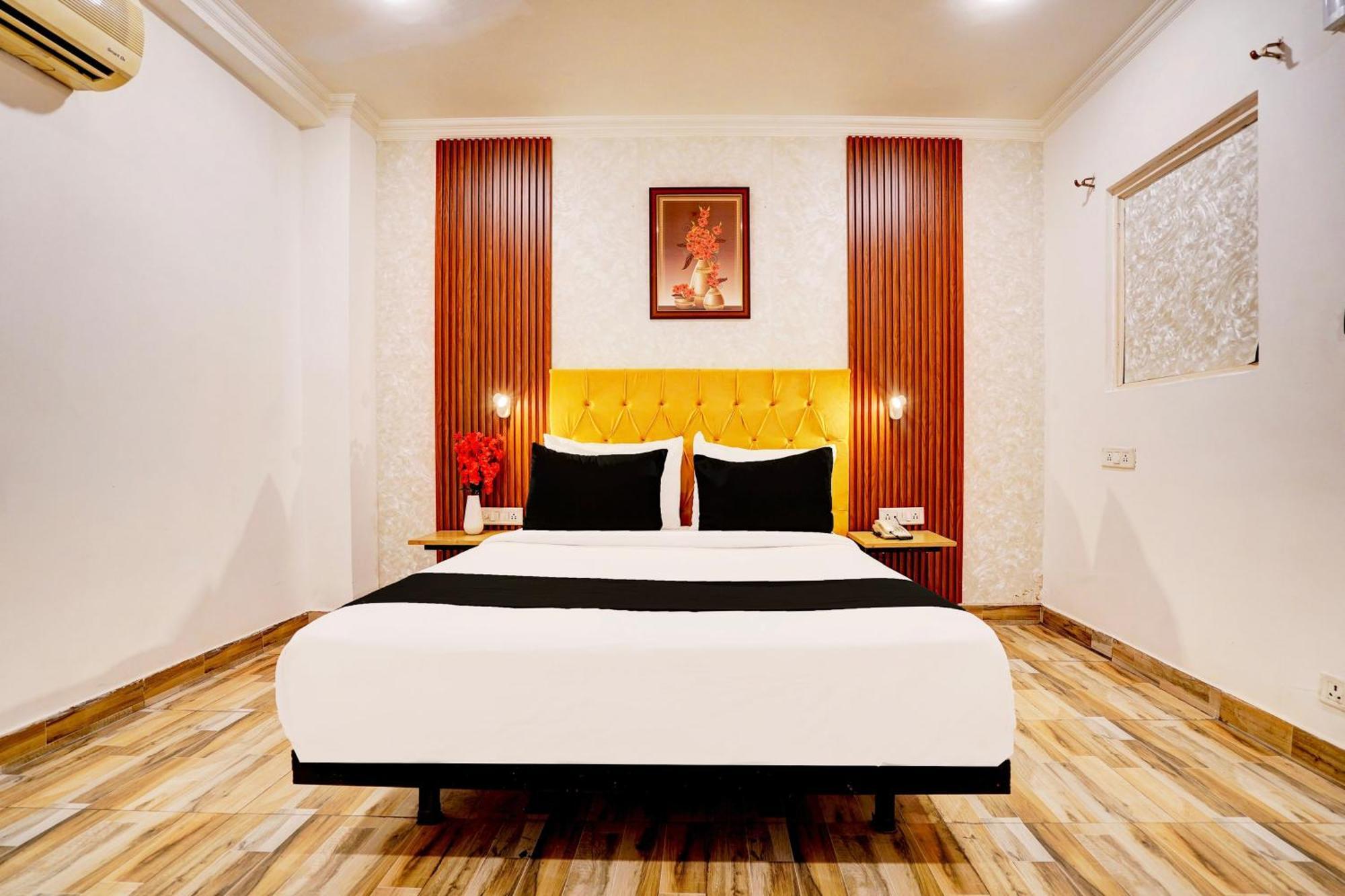 Super Townhouse Jageer Palace Near Mayapuri Chowk Нью-Дели Экстерьер фото