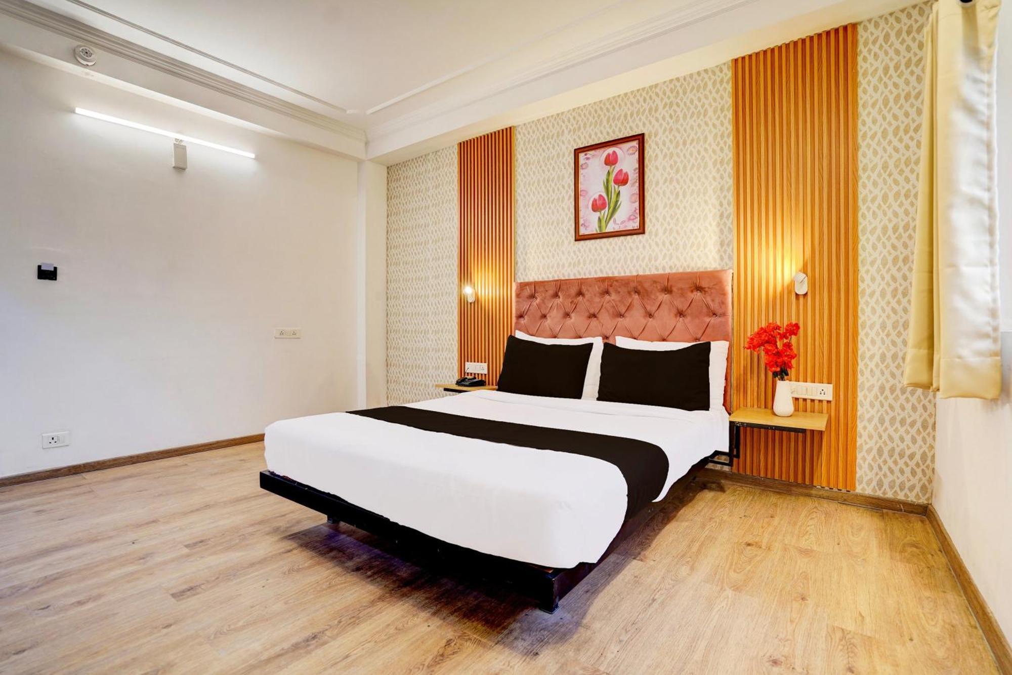 Super Townhouse Jageer Palace Near Mayapuri Chowk Нью-Дели Экстерьер фото