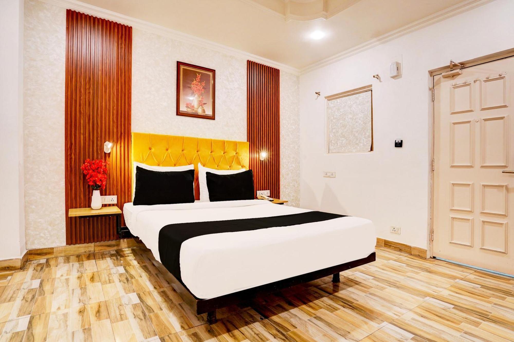 Super Townhouse Jageer Palace Near Mayapuri Chowk Нью-Дели Экстерьер фото