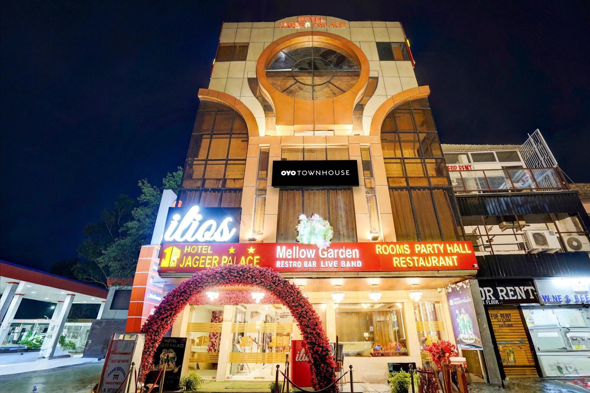 Super Townhouse Jageer Palace Near Mayapuri Chowk Нью-Дели Экстерьер фото